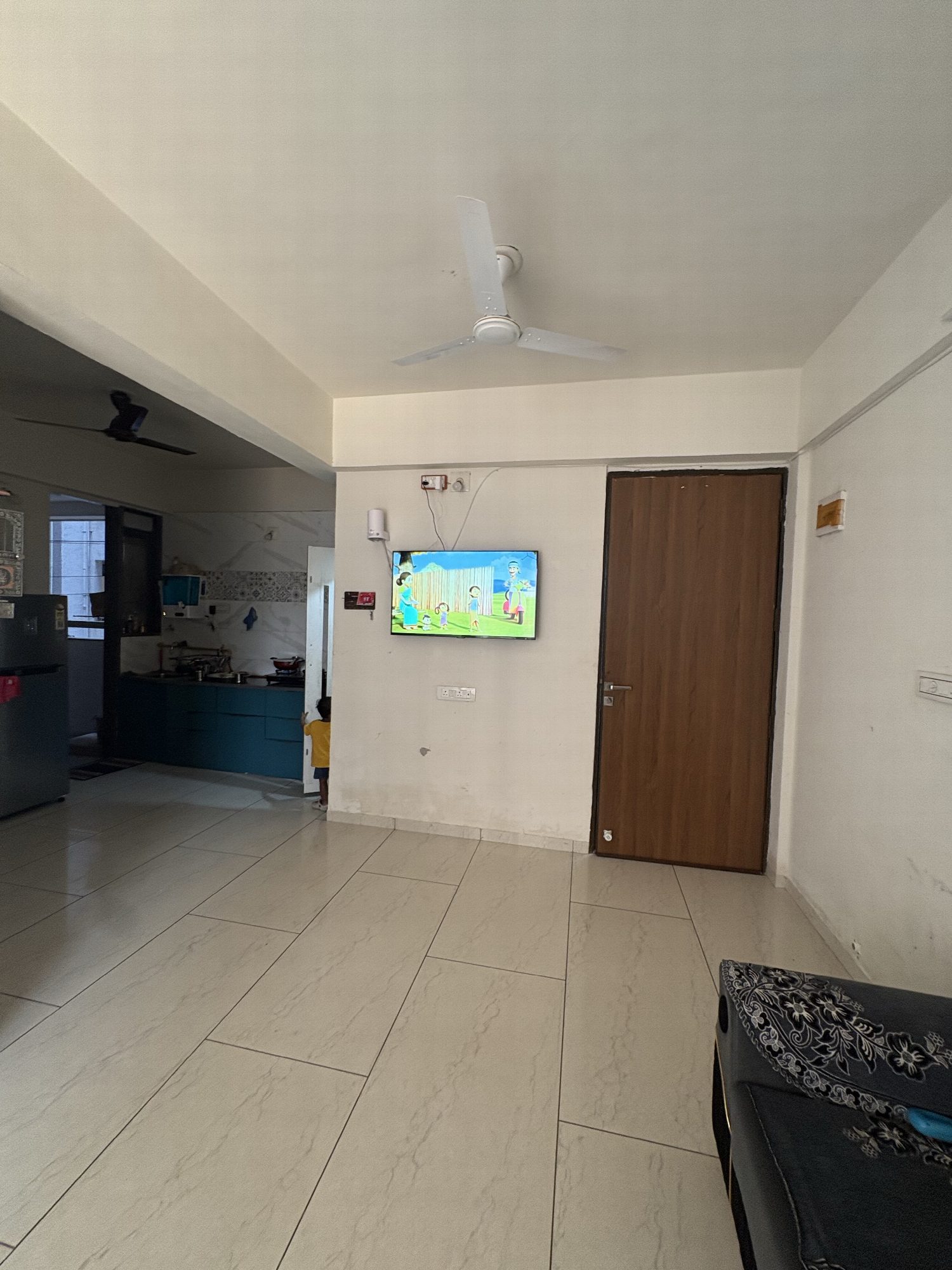 2 BHK Semi-Furnished Flat for Sale in New Vastral, Ahmedabad (1250 sq ft) — photo 2